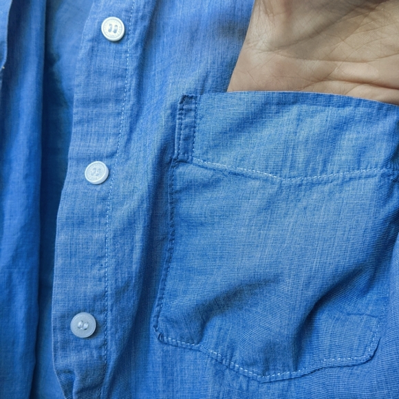✨2/$40✨ L.O.G.G. long sleeve button down - Picture 3 of 7